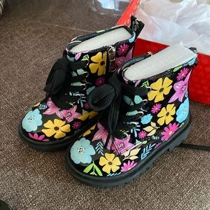 Toddler Girls Size 7 boots New
